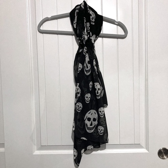 Lightweight Sheer Mesh Chiffon Skull Black and White Scarf - Picture 2 of 4